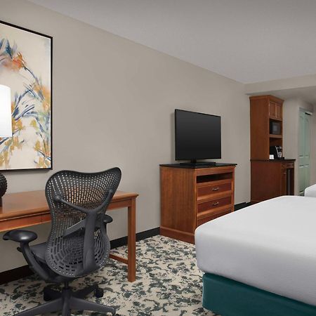 Hilton Garden Inn Gainesville Bagian luar foto