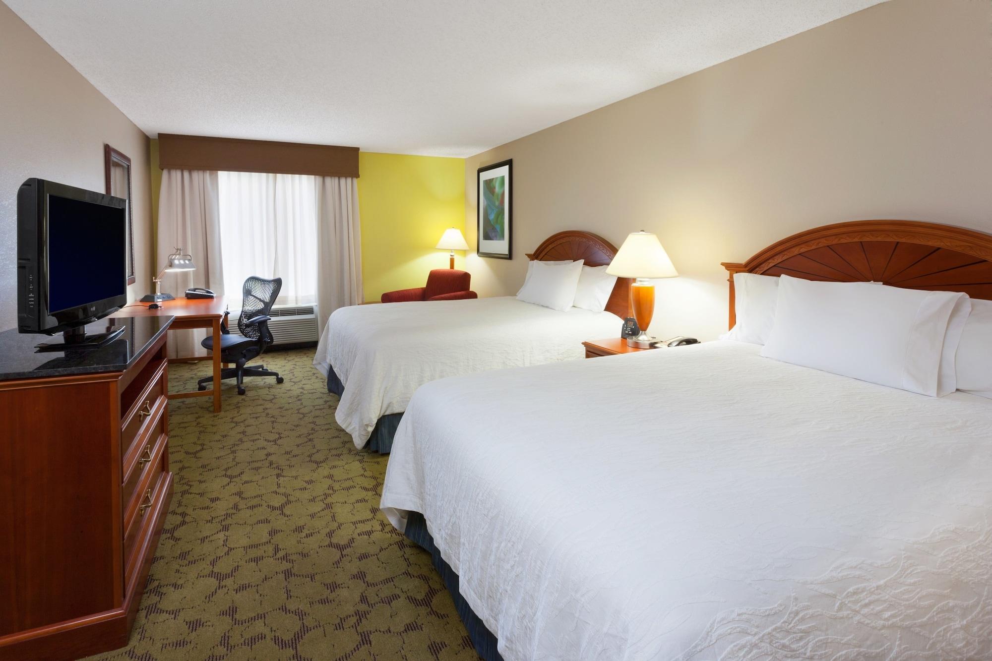 Hilton Garden Inn Gainesville Bagian luar foto