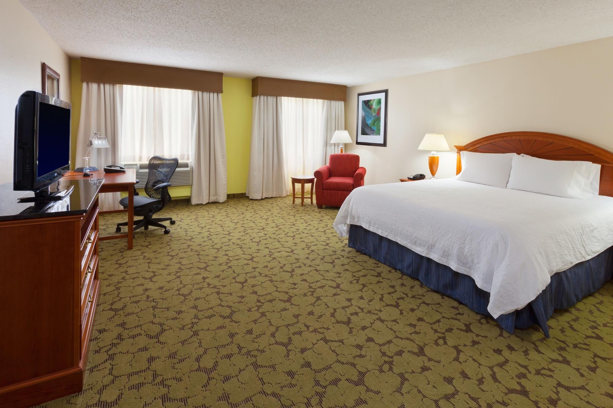 Hilton Garden Inn Gainesville Bagian luar foto