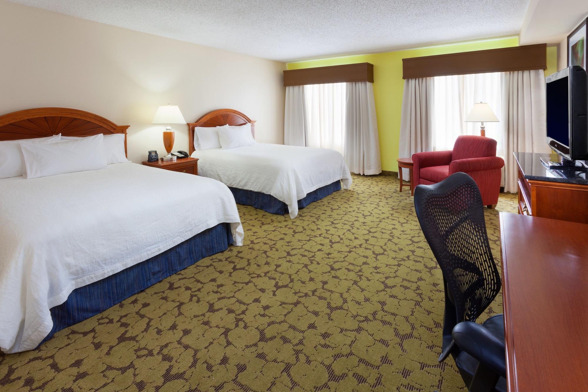 Hilton Garden Inn Gainesville Bagian luar foto