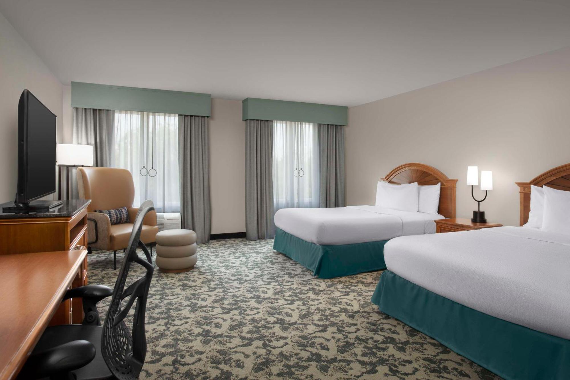 Hilton Garden Inn Gainesville Bagian luar foto