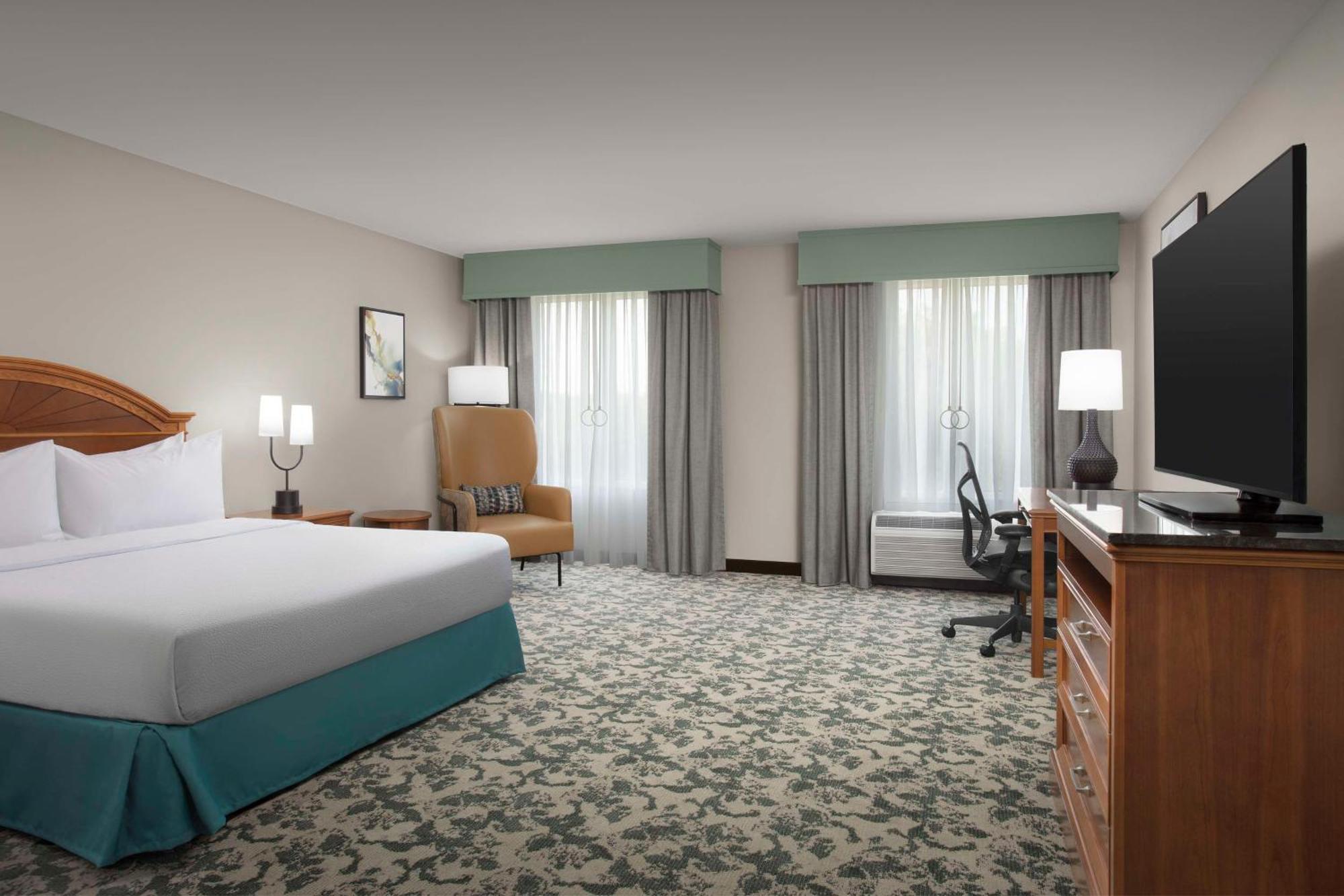 Hilton Garden Inn Gainesville Bagian luar foto