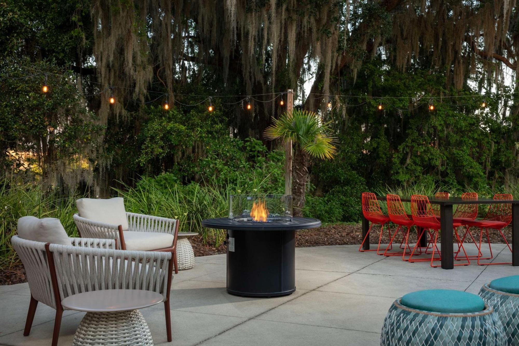 Hilton Garden Inn Gainesville Bagian luar foto